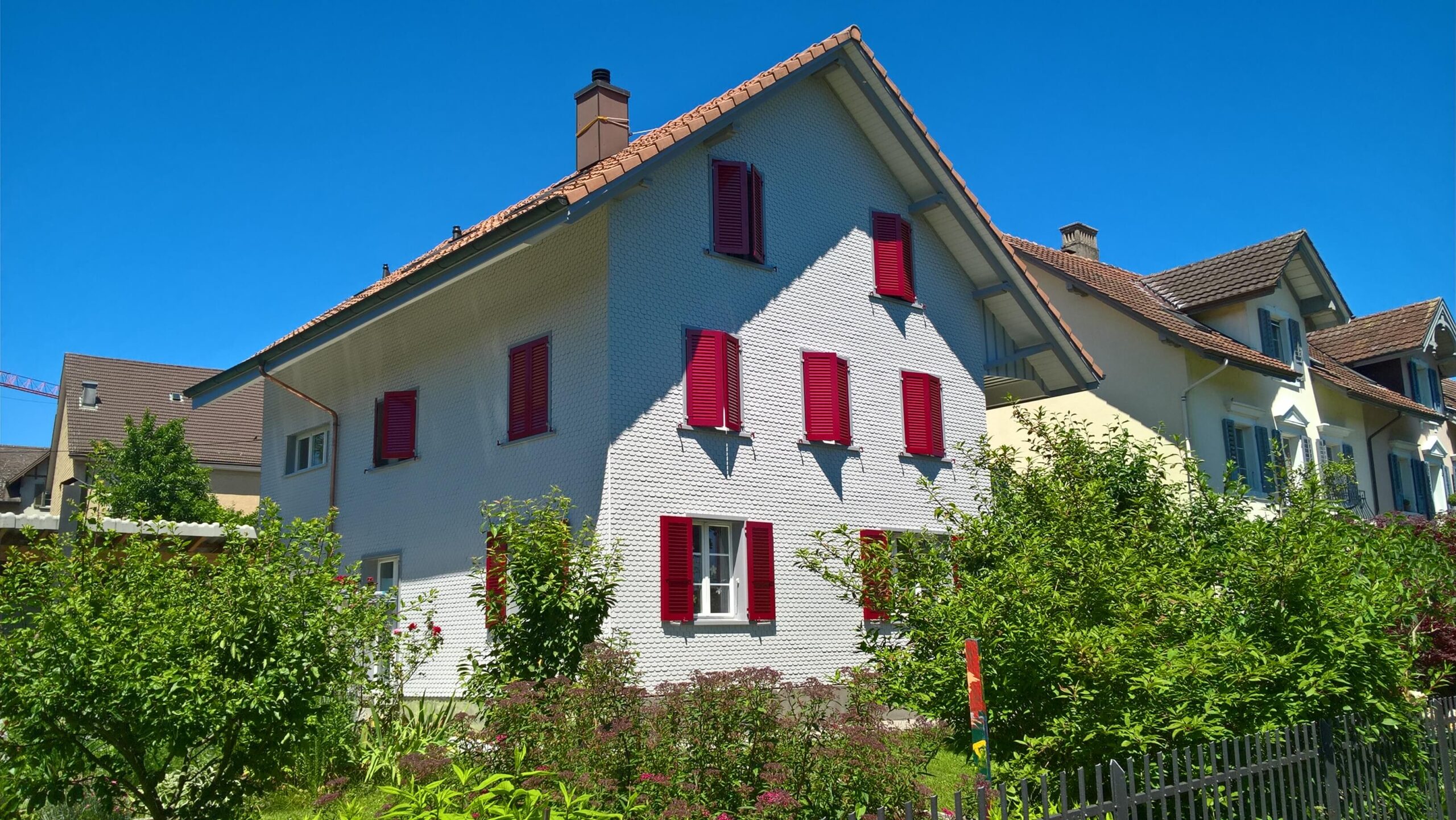 Sanierte Fassade und Dach